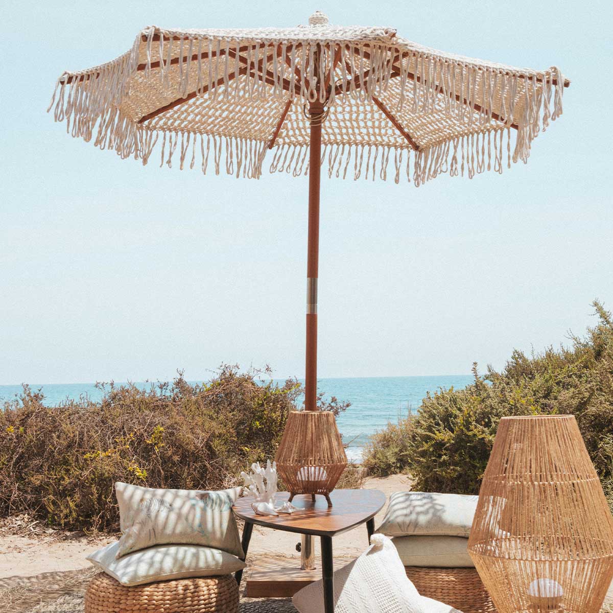 Sombrilla hecha de macramé BINIBECA para exterior ø210x229cm